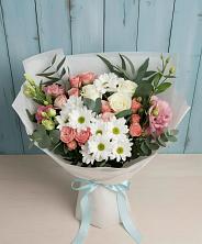 Букет цветов из:  Розы, Лизиантусы и Хризантемы в Хатукайском