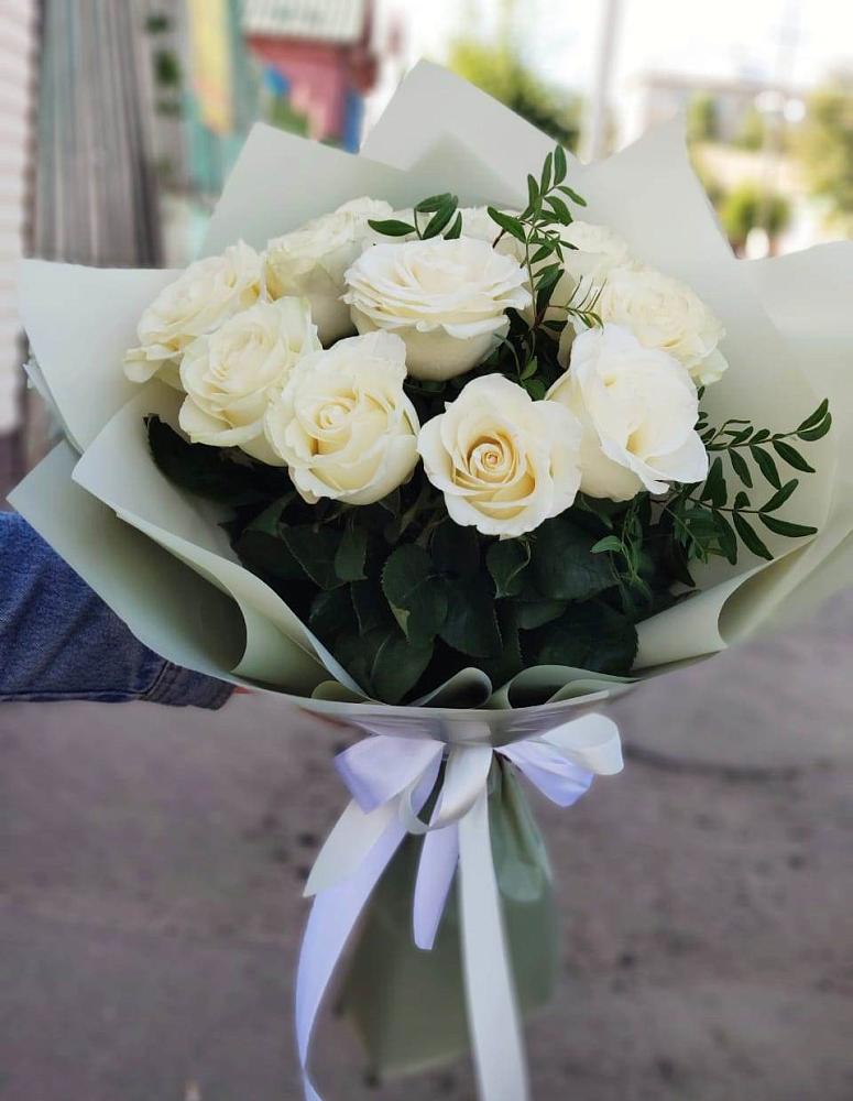 Букет Белые розы Проуд в Хатукайском