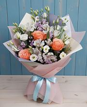 Букет цветов из:  Лизиантусы, Розы, Альстромерии и Гипсофила в Хатукайском