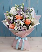 Букет цветов из:  Лизиантусы, Розы, Альстромерии и Гипсофила в Хатукайском