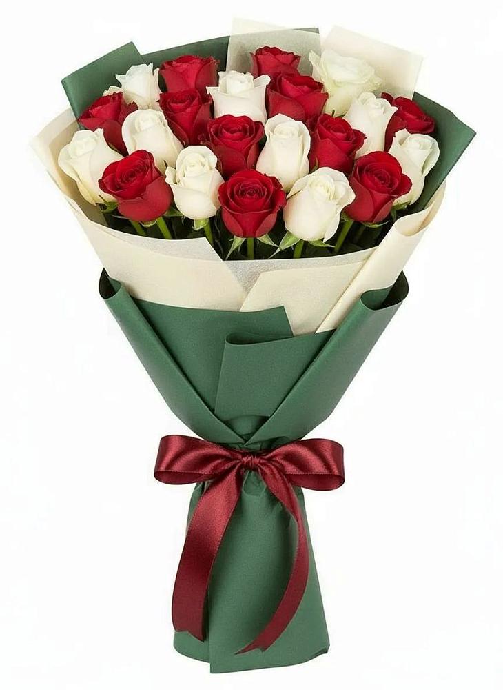 Букет Микс из красных и белых роз в Хатукайском