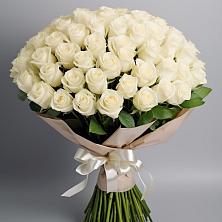 Букет 101 беля роза Белоснежка в Хатукайском
