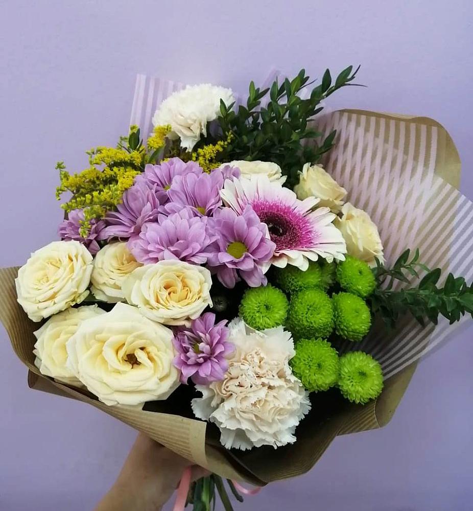 Букет цветов из: Хризантемы, Розы, Гвоздики и Герберы в Хатукайском